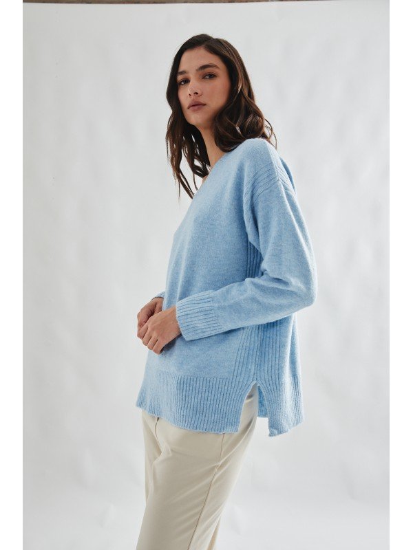 SWEATER ESCOTE EN V 