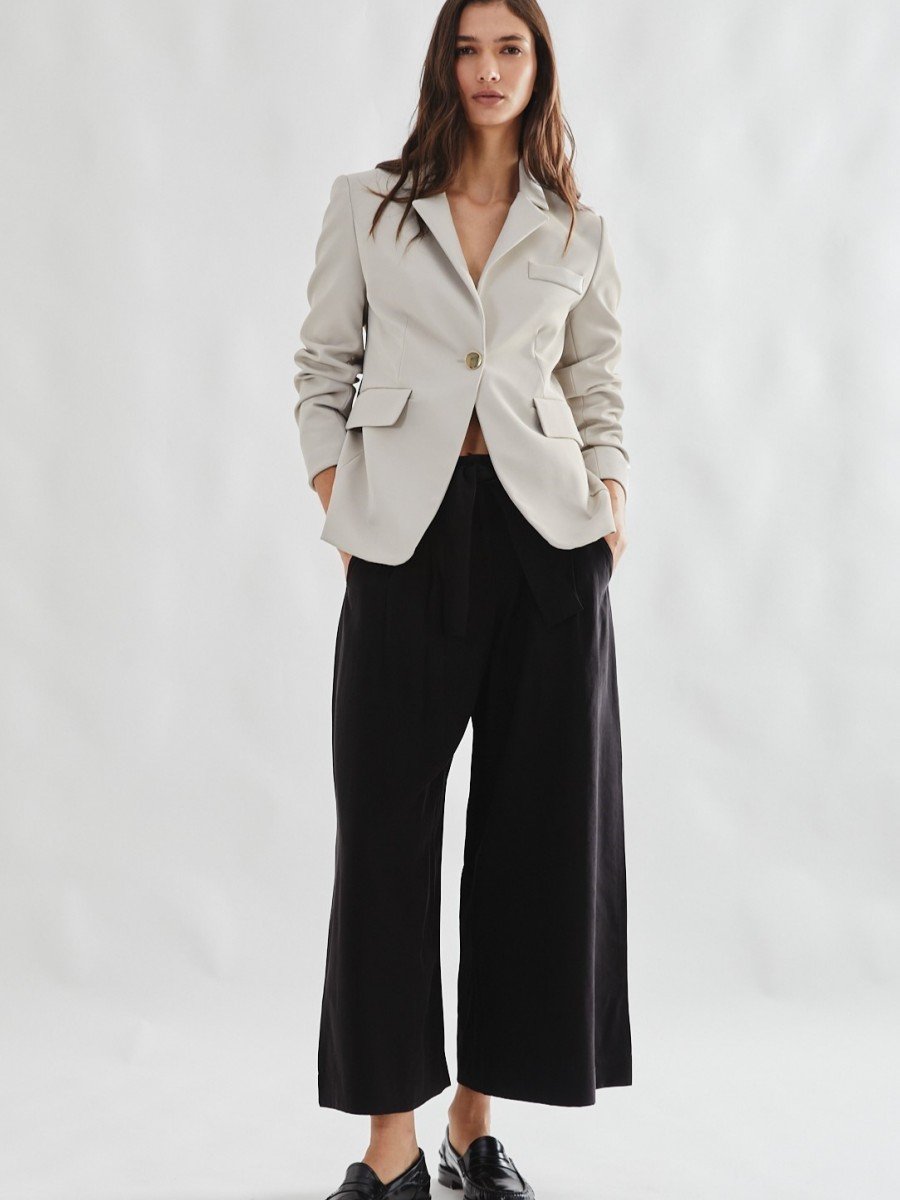 PANTALON ANCHO CON PINZAS
