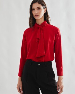 BLUSA CON PAÑUELO