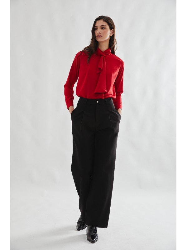 BLUSA CON PAÑUELO