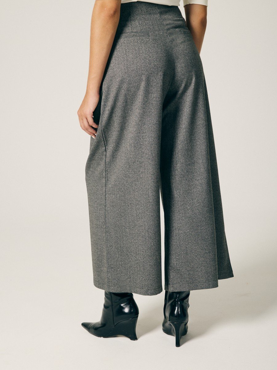 PANTALON ANCHO ESPIGADO