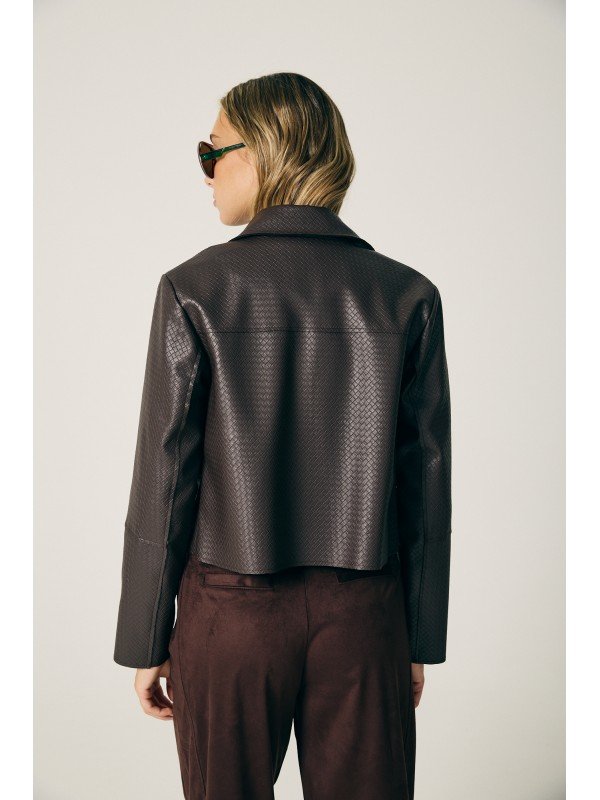 CHAQUETA SIMIL CUERO LABRADO