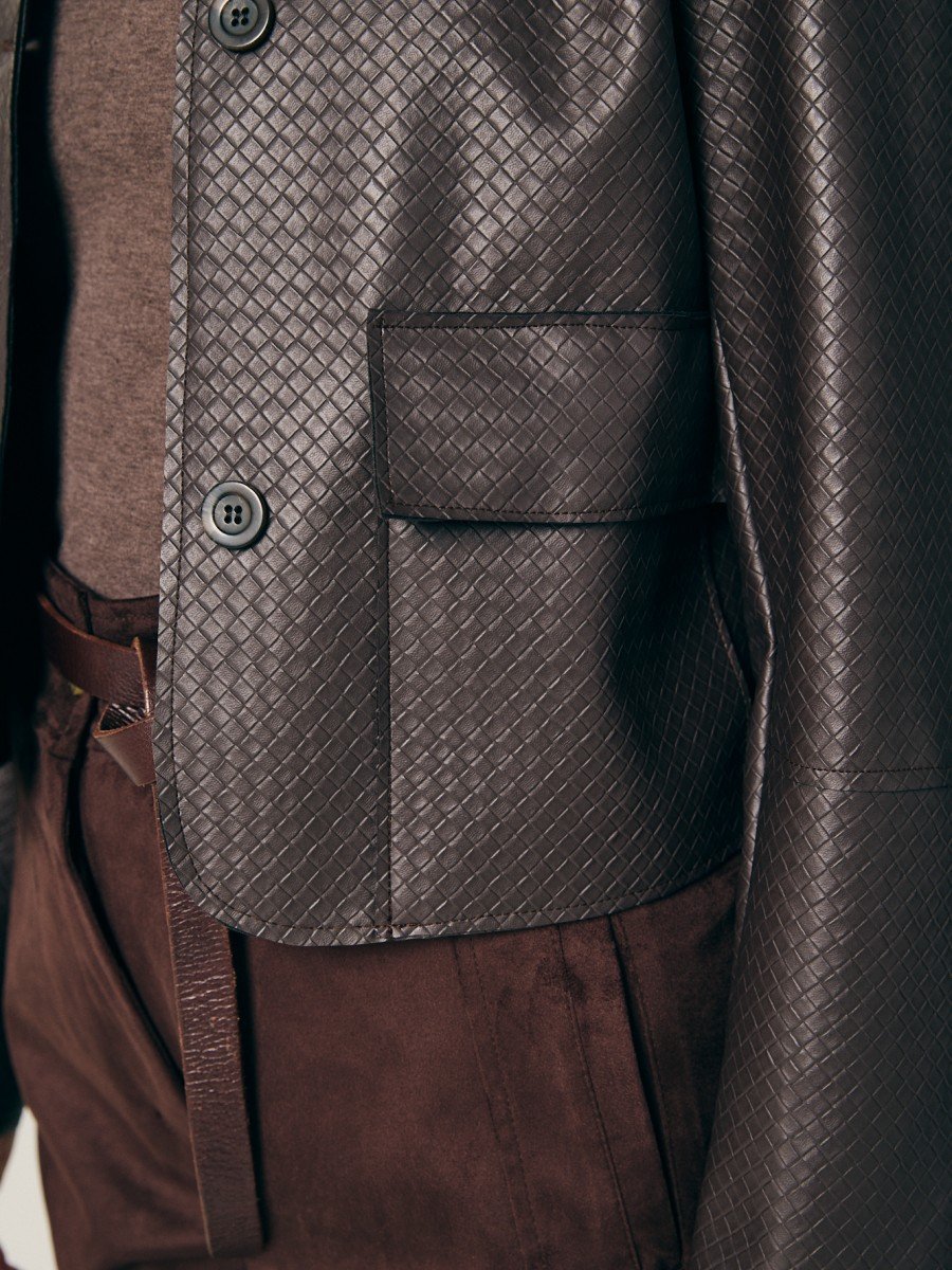 CHAQUETA SIMIL CUERO LABRADO