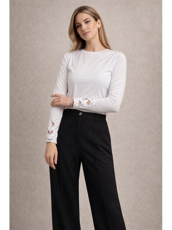 REMERA CON TRENZA EN PUÑOS