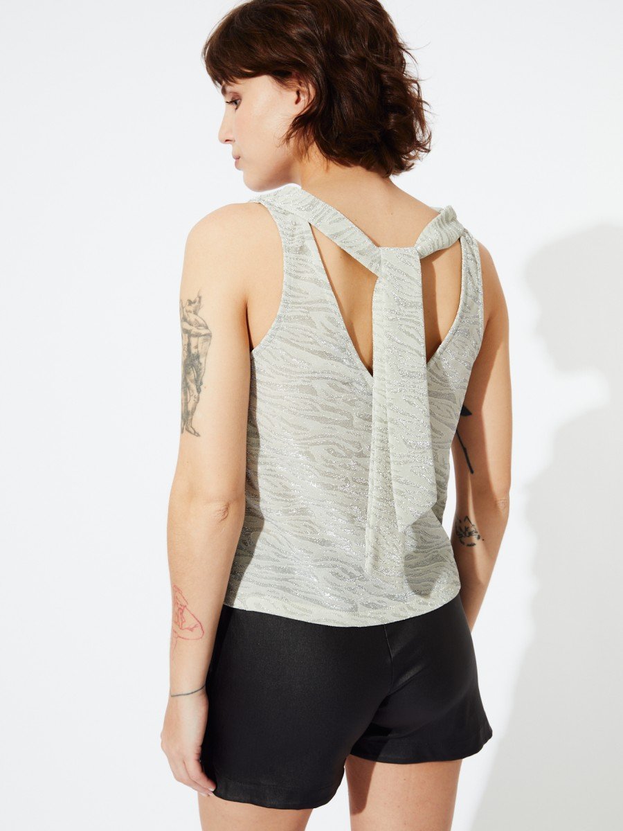BLUSA ESCOTE BUCHE JACKARD