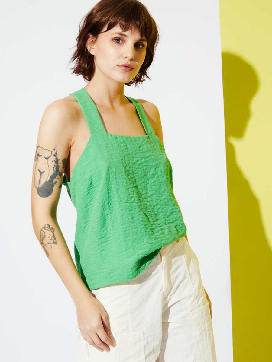 BLUSA ESCOTE CUADRADO