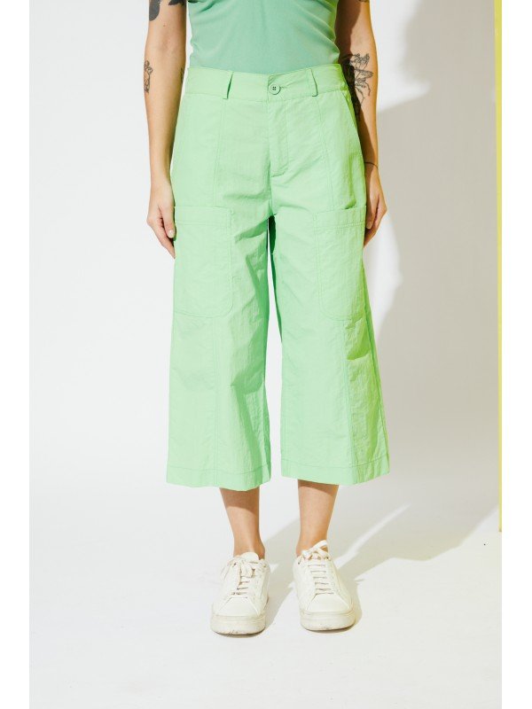 PANTALON ANCHO CORTO
