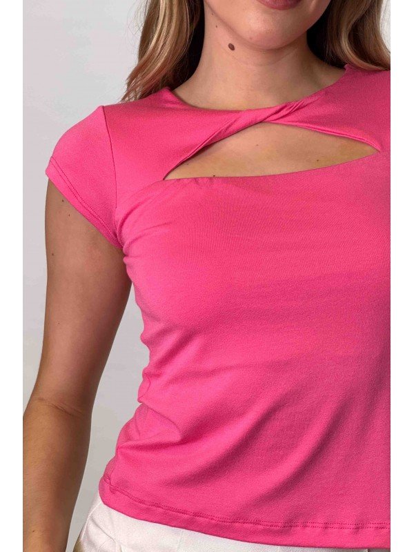 REMERA CON ABERTURA 