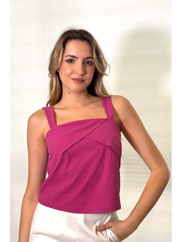 BLUSA BRETELES Y BROCHES