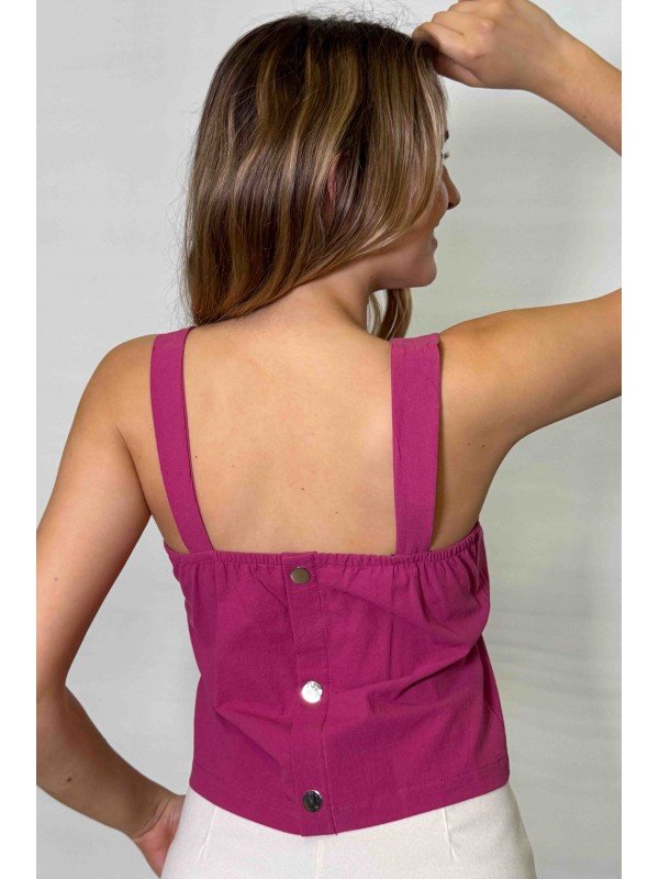 BLUSA BRETELES Y BROCHES