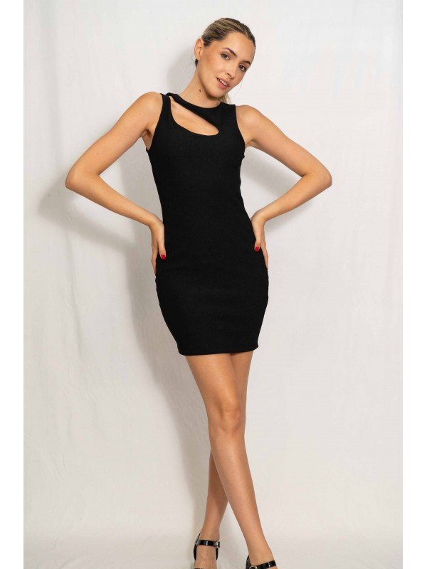 VESTIDO CON GOTA EN ESCOTE