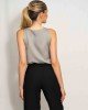 BLUSA ESCOTE CON TABLAS