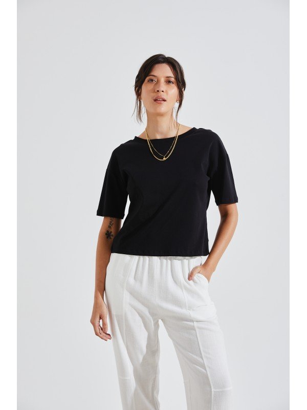 REMERA ESPALADA CRUZADA