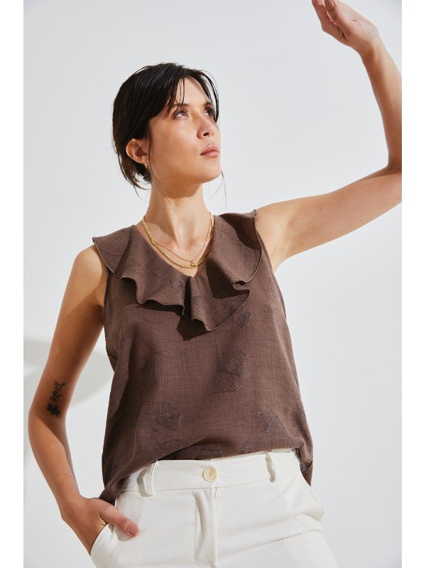 BLUSA VOLADO EN ESCOTE