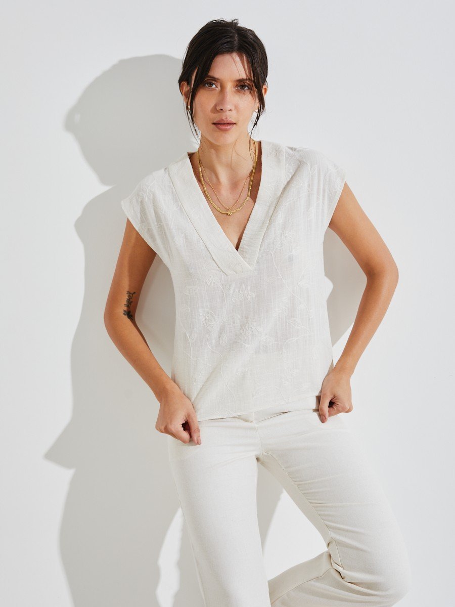 BLUSA LINO BORDADO