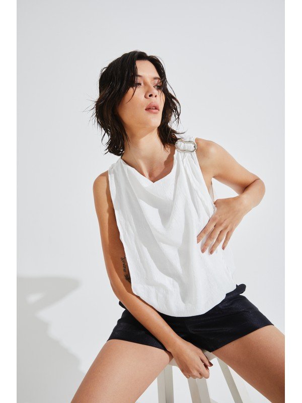 BLUSA DE SEDA CON AVIO