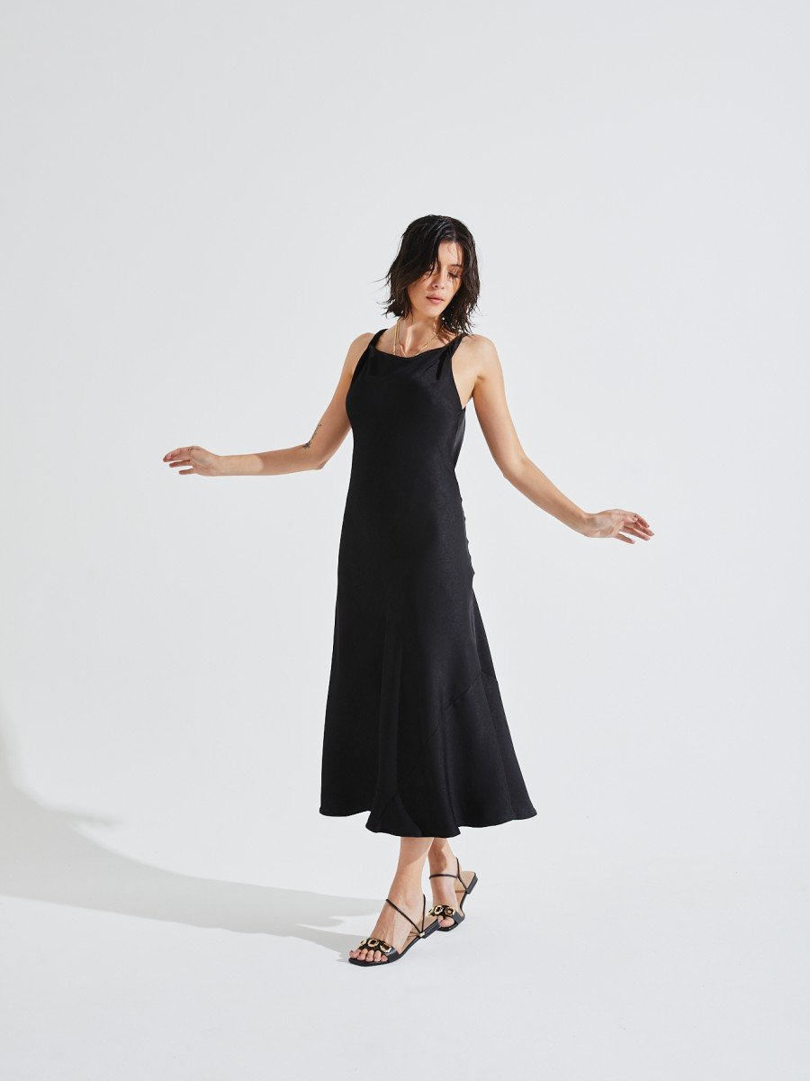 VESTIDO LARGO DE SEDA