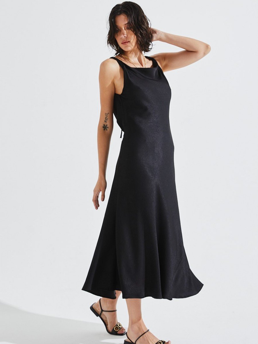 VESTIDO LARGO DE SEDA