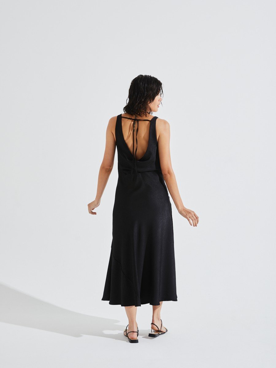 VESTIDO LARGO DE SEDA