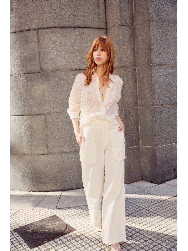 PANTALON GABARDINA CON BOLSILLOS