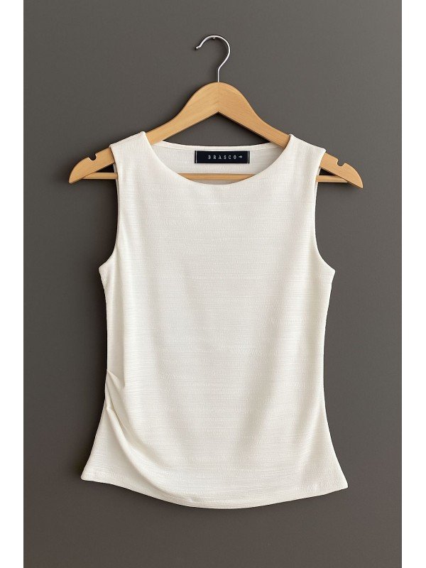 REMERA TRAMADA