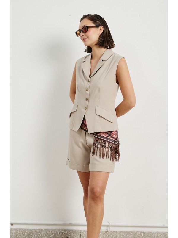 CONJUNTO CHALECO Y BERMUDA