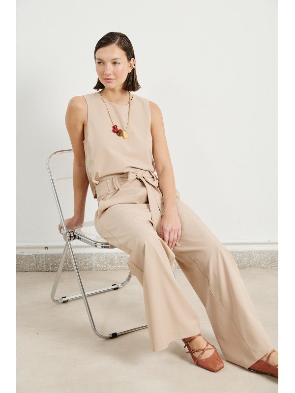 BLUSA ESCOTE BASE TAJOS DE COSTADO