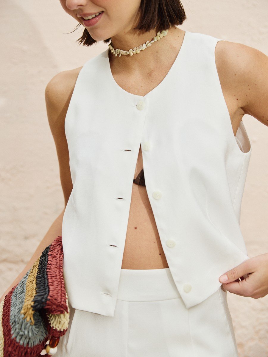 CONJUNTO CHALECO Y SHORT