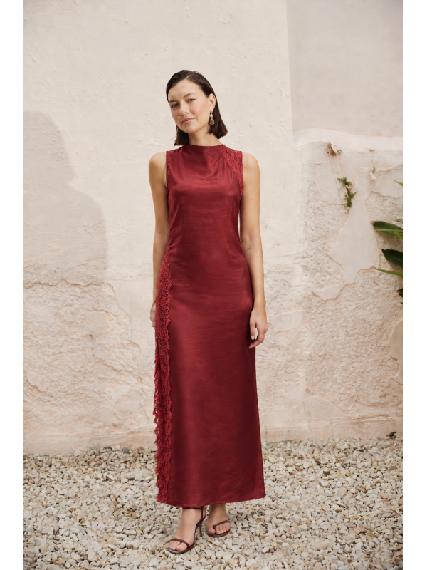 VESTIDO SATEN CON PUNTILLAS