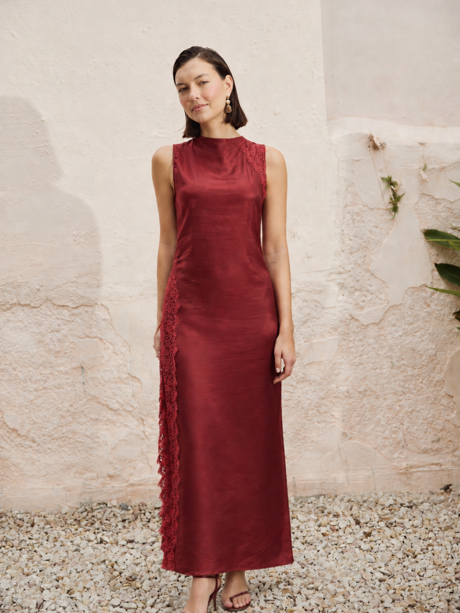 VESTIDO SATEN CON PUNTILLAS