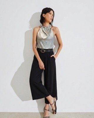 BLUSA ESCOTE ALTO