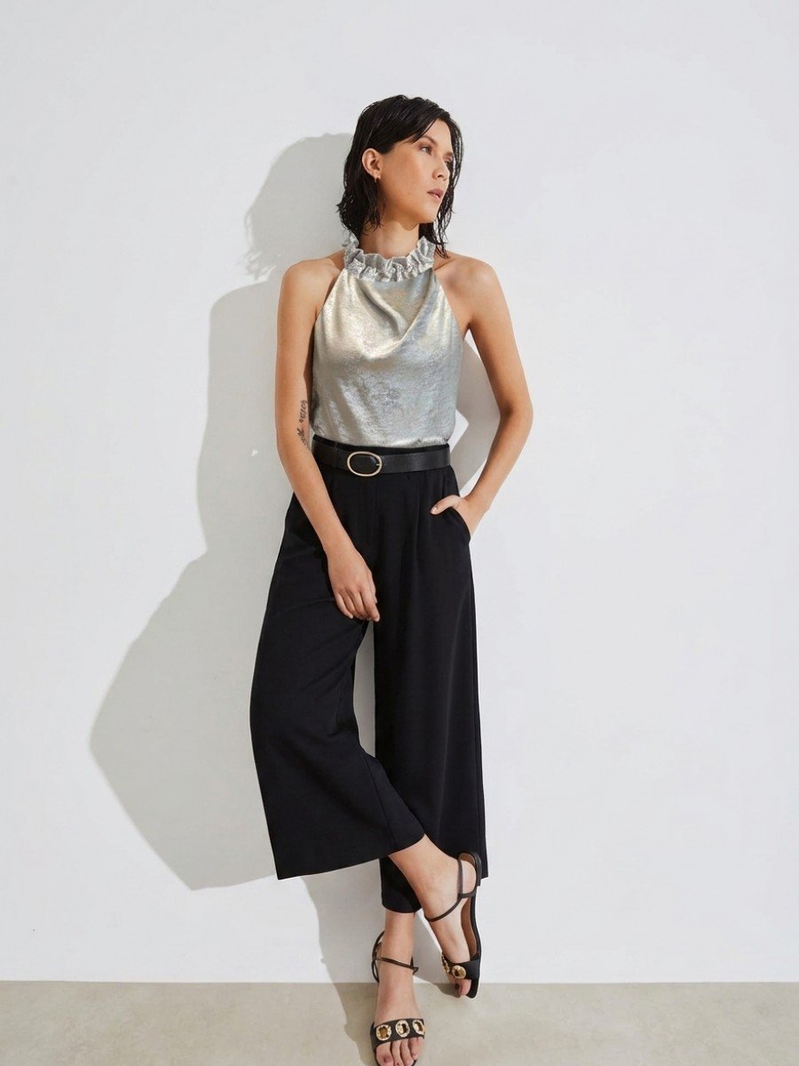 BLUSA ESCOTE ALTO