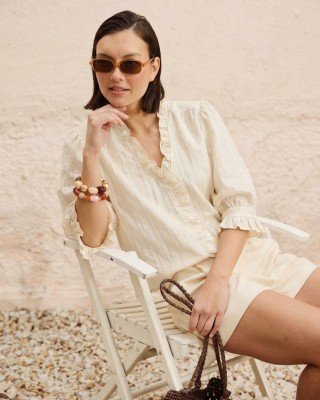 BLUSA CON RAYAS BORDADAS
