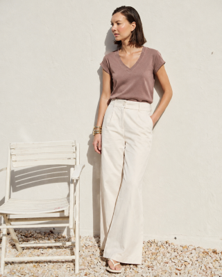 REMERA ESCOTE EN V