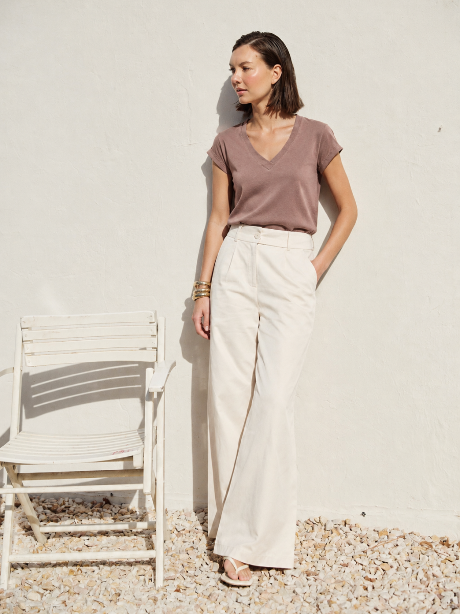 REMERA ESCOTE EN V