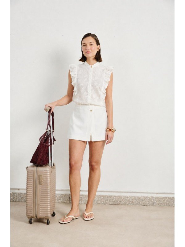BLUSA BORDADA CON VOLADOS